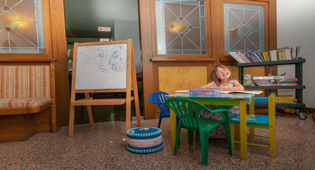 Albergo Sayonara Comano Terme Εξωτερικό φωτογραφία