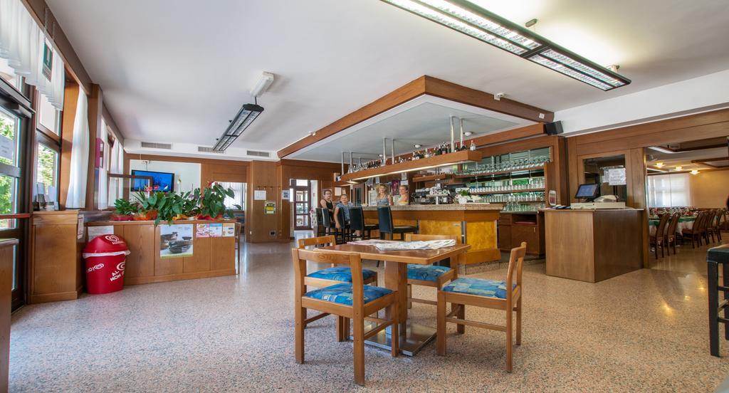 Albergo Sayonara Comano Terme Εξωτερικό φωτογραφία